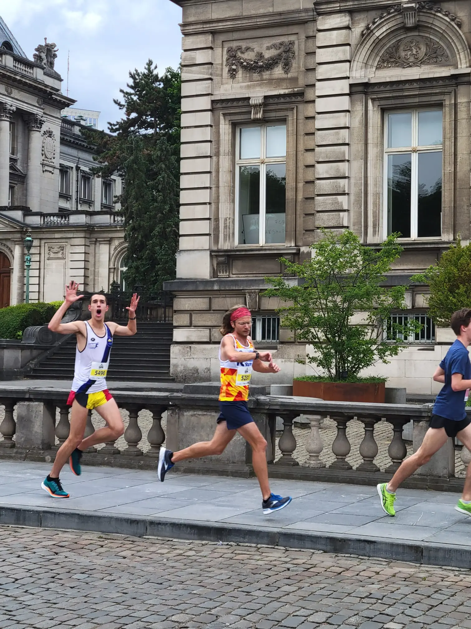 I still had quite some energy as Tina shouted at me as we were passing the Royal Palace. Dieter in front of me.